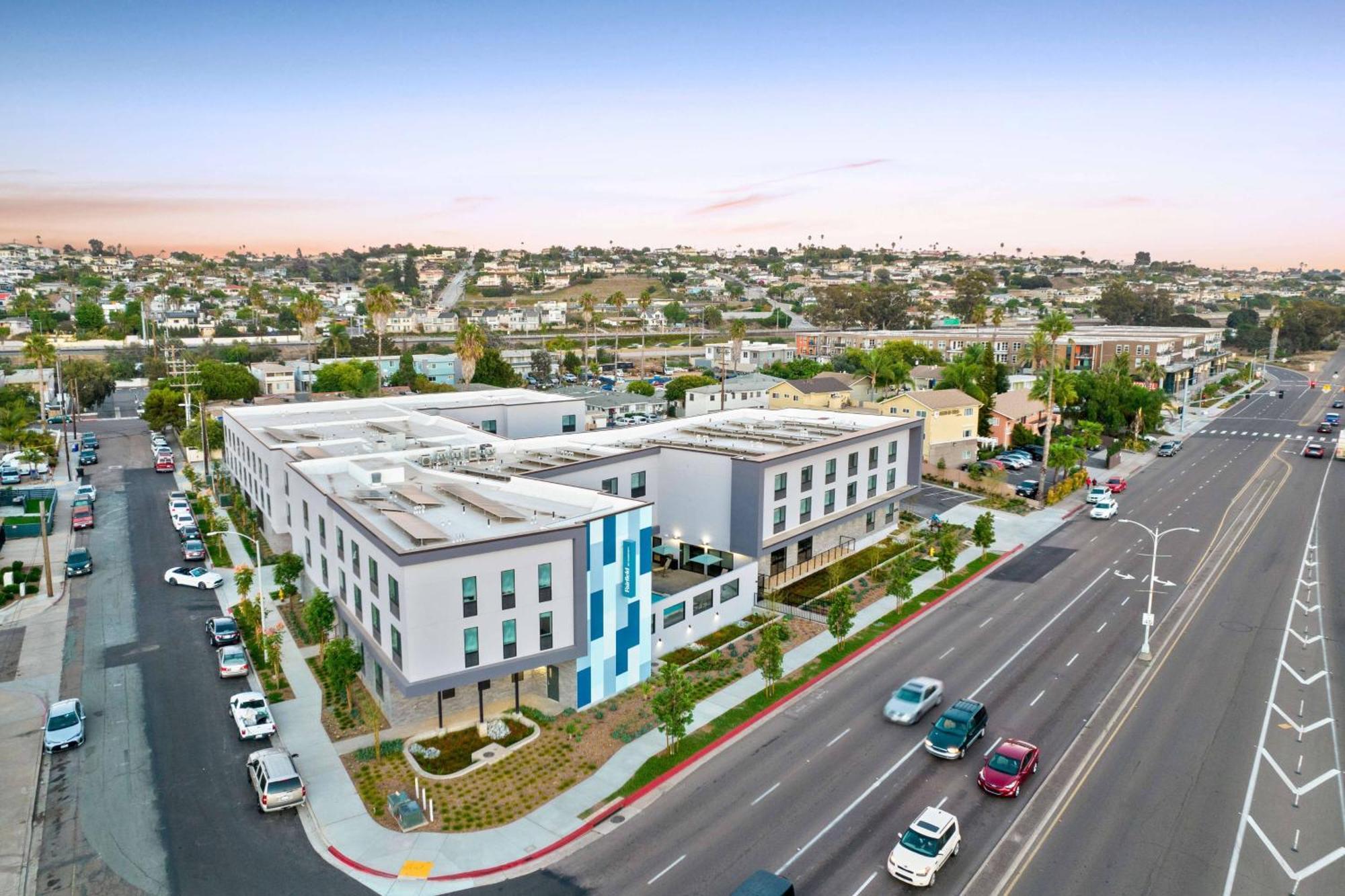 Fairfield Inn & Suites By Marriott San Diego Pacific Beach Exterior photo